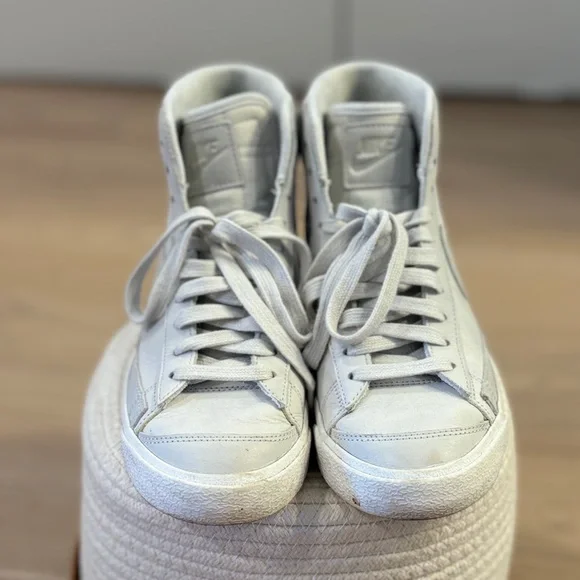 Nike Blazer Mid Premium Women's Shoes Size 8.5 - Picture 4 of 5